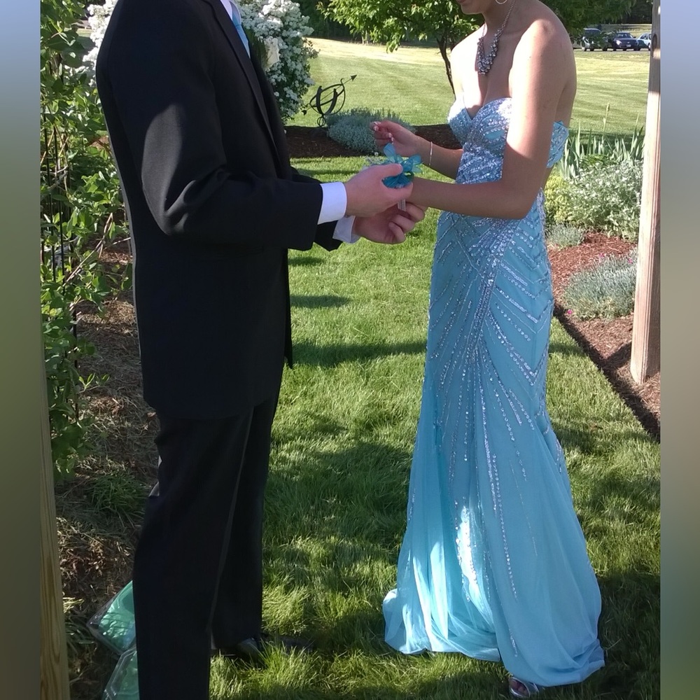 Elegant Blue Strapless Gown - Picture 2 of 2